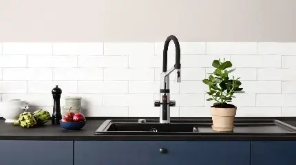 Smarte HANSAFIT Küchenarmatur